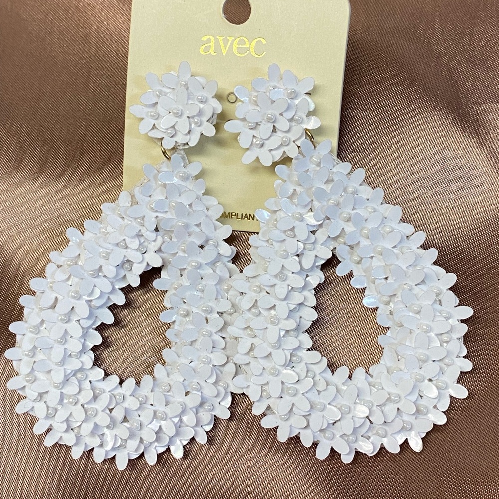 Avec White Floral Drop Earrings